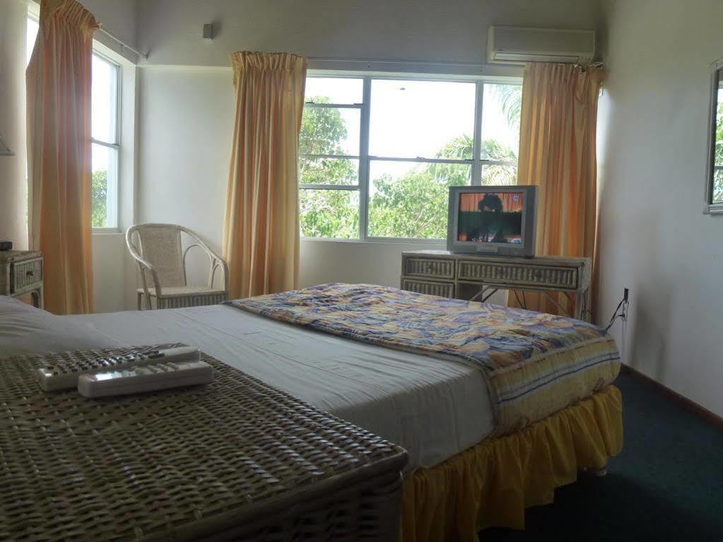Inn La Galleria Five Islands Village ภายนอก รูปภาพ